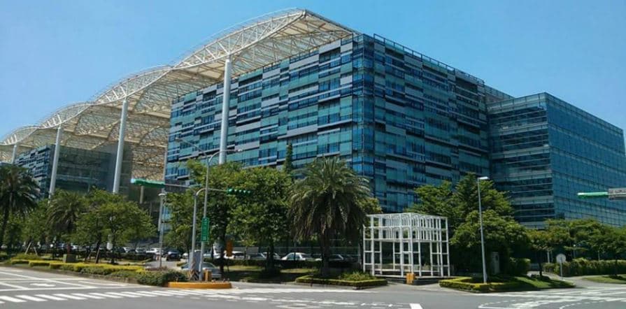 AI擴產的兩難：廣達大規模海外籌資反遇市場逆風，巨額募資成股價破底推手