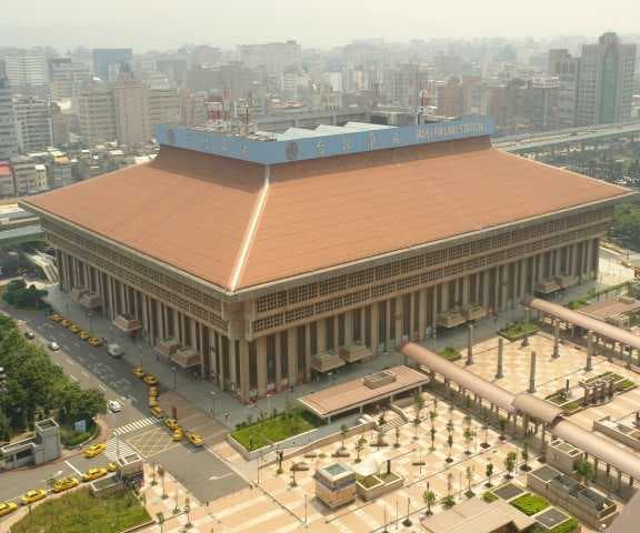 不只是商場！新光三越憑「國家門面」新藍圖，拿下台北車站15年經營權