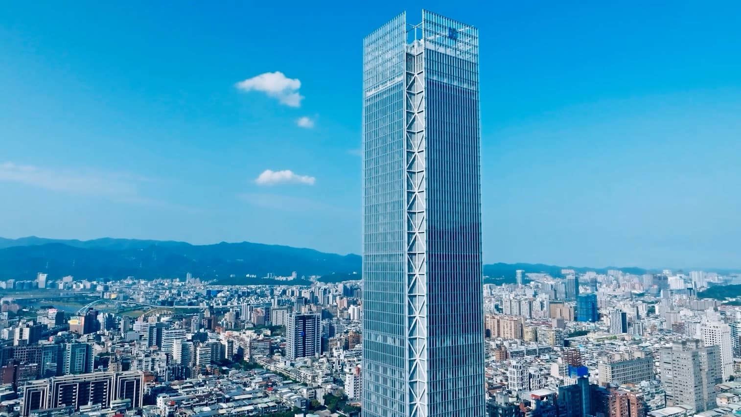 富邦金股利4.25元稱冠金控 蔡明興揭獲利連17年稱霸關鍵 續拓亞洲版圖